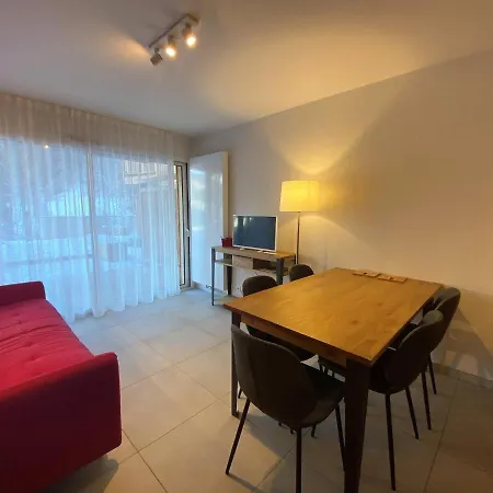 Lumineux Et Spacieux Contemporain Dans Recente Et Paisible A - Fr-1-693-48 Apartment Chatel